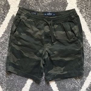 Men’s hollister camo shorts